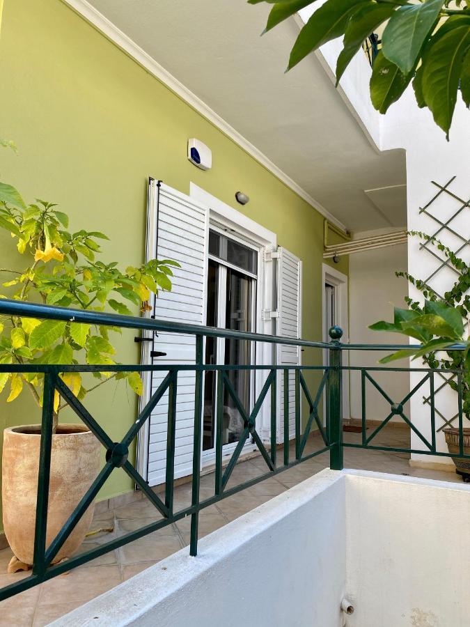 Dimitris Place Near Athens Airport Κορωπί Εξωτερικό φωτογραφία